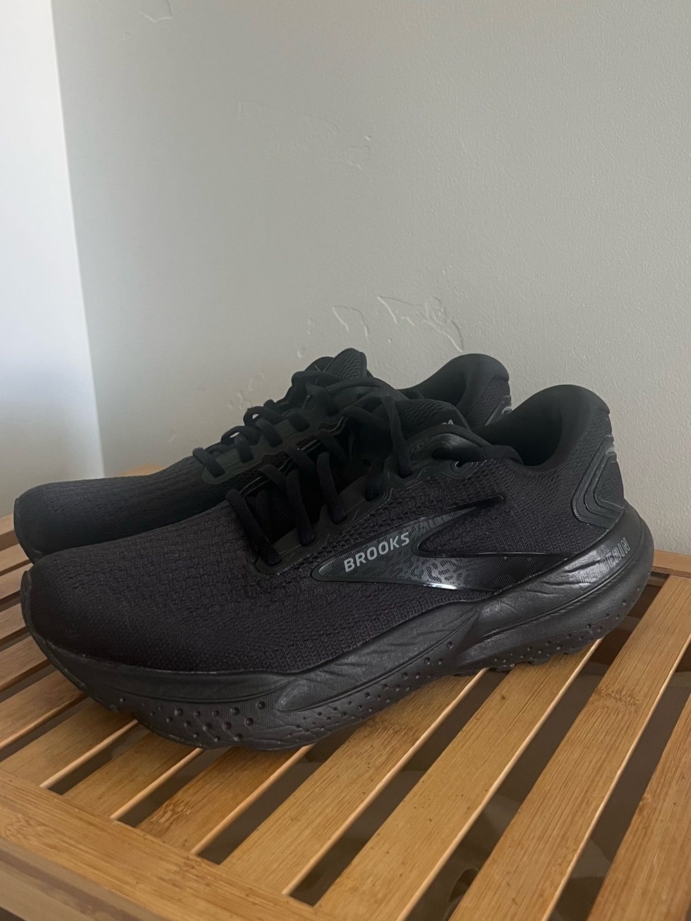 Brooks Glycerin 21 running shoes, woman’s 10